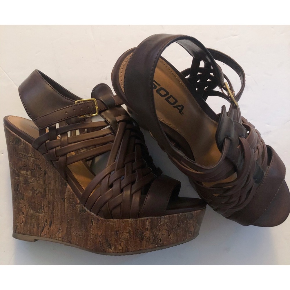 EUC 5 Inch Platform Wedge Faux Wooden Cork Sandal